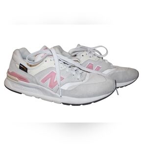 New Balance White and Pink, 997H, Sneakers, Women 6.5 Or Juniors Size 8 Girls